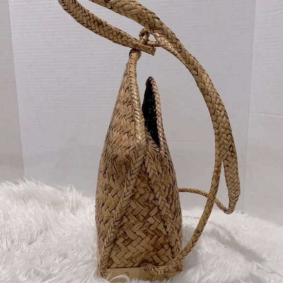 Chic Woven Backpack in Tan - Picture 5 of 10